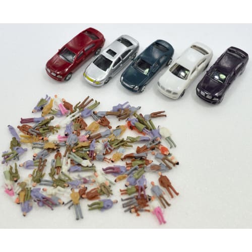 

N Gauge Doll and Miniature Car Random Set (100 Dolls, 5 Miniature Cars) 1/150 Scale Ideal for Dioramas, Architectural Models, etc.