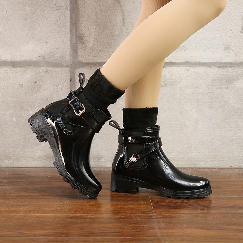 New rain shoes new short tube glossy pvc water shoes women's adult rain boots with elastic Martin rubber shoes