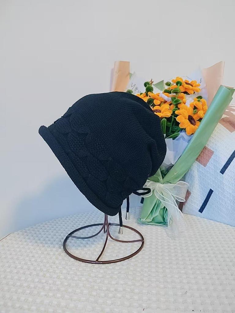 Women's Large Head Slouchy Beanie with Ear Protection and Drawstring - Versatile Warm Knit Hat for Small Faces In Autumn and Winter