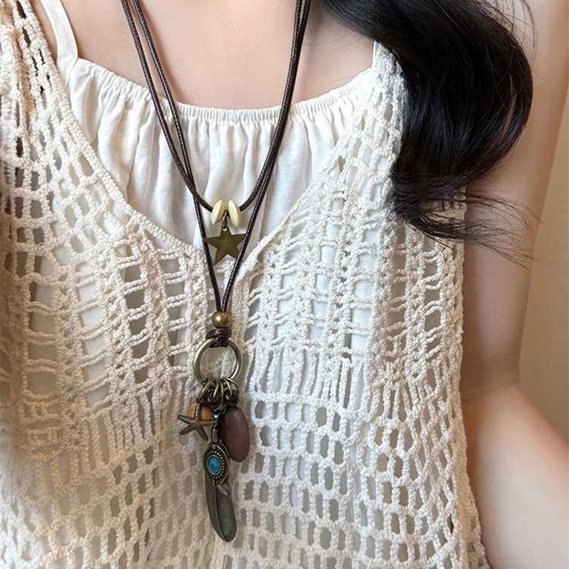 Retro Chinese Leather Star Tassel Feather Necklace - Women's Clavicle Chain