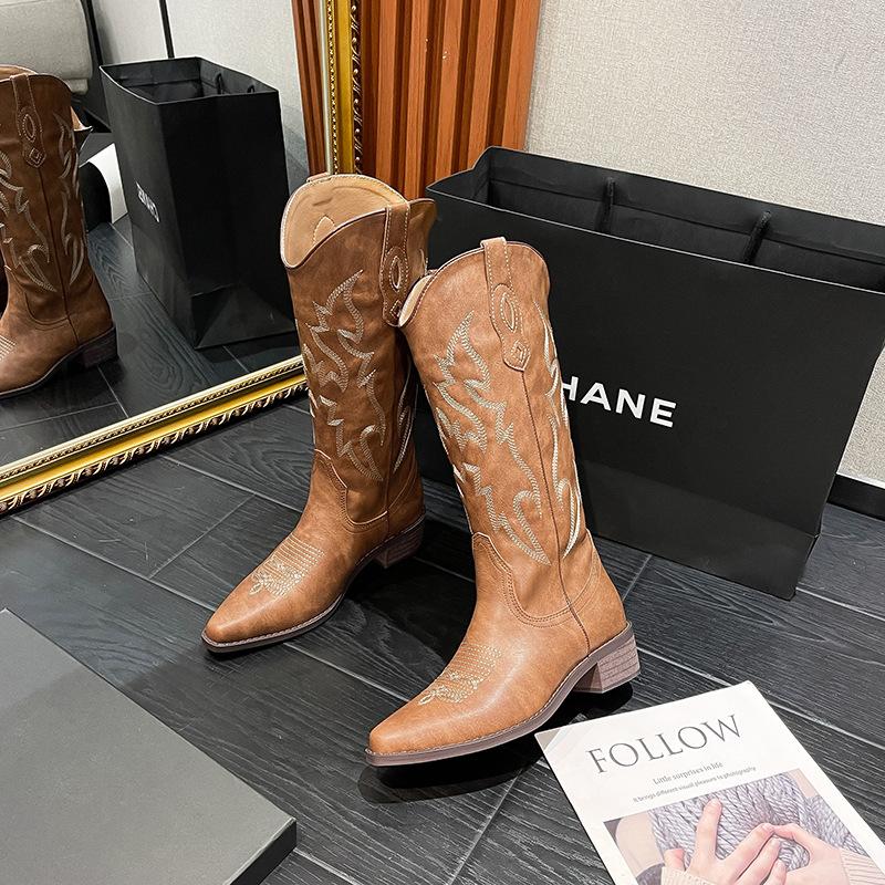 

Ретро вышивка нитью западные ковбойские сапоги женские весенне-осенние новые остроносые на толстом каблуке сапоги-чулки универсальные рыцарские сапоги 40 коричневый