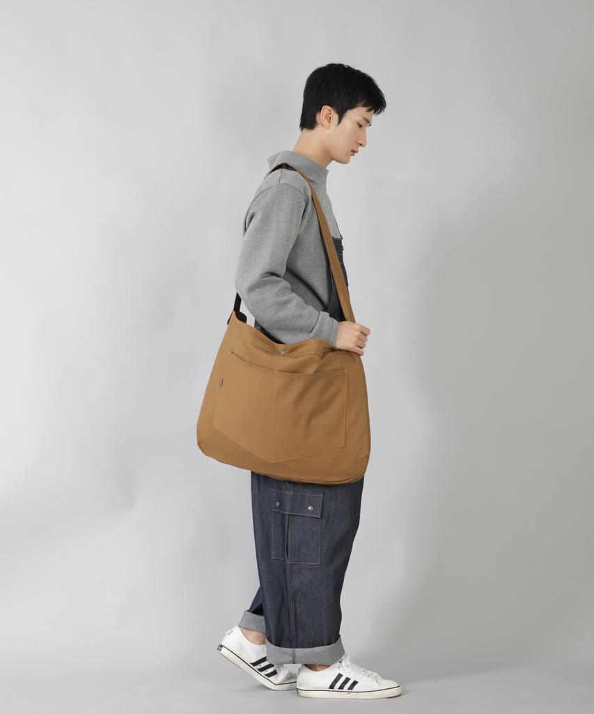 Saintcrew Round Volume Pentagon Pocket Crossbody Bag Rvp-150 Camel