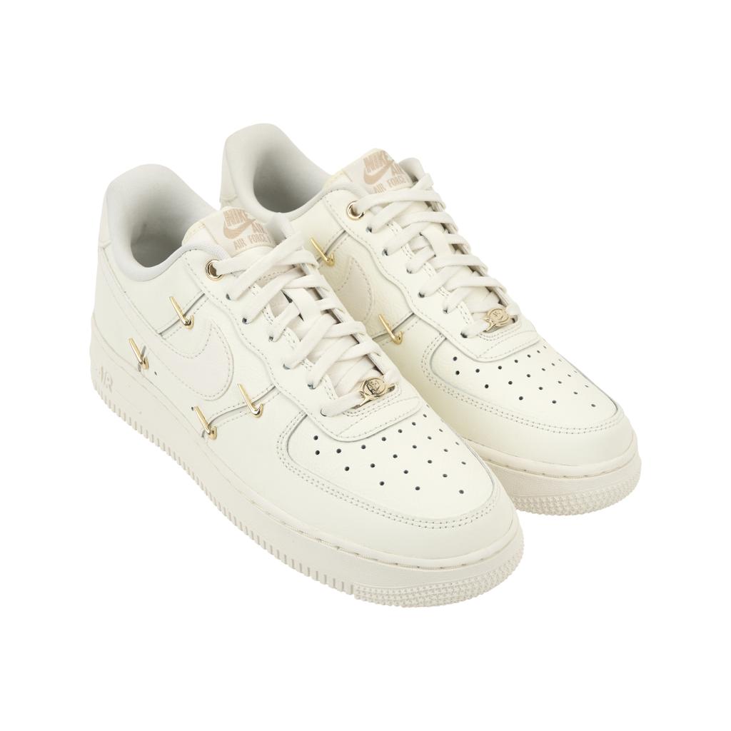 Nike Air Force 1 07 LX Mini Swoosh - מתכתי זהב נשים סניקרס לבן מפרש FV3654-111