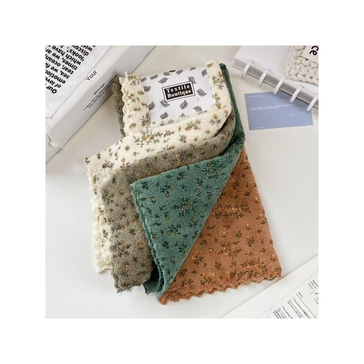 4/8 Thick printed square cloths, suitable for kitchen, living room, and home cleaning 4