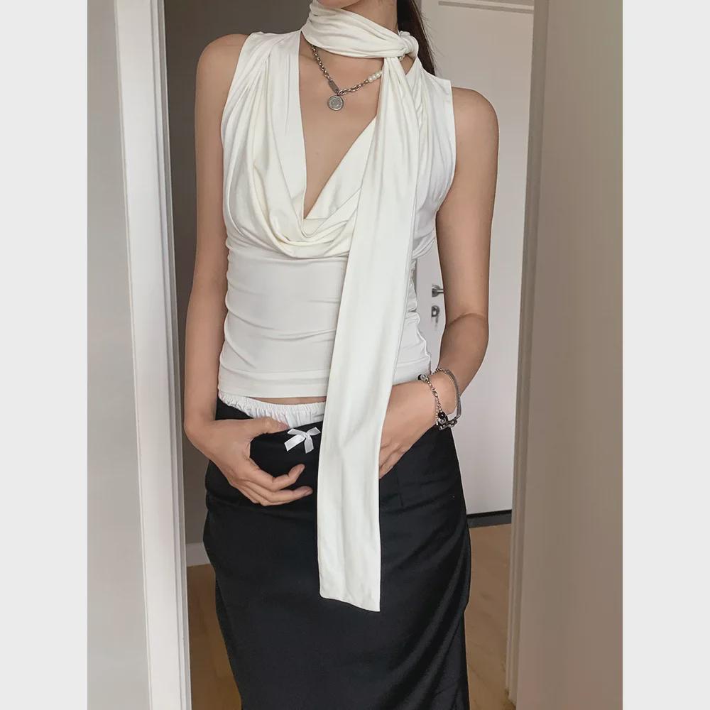 

Dorothy Cowl Neck Sleeveless Halter Top with Ribbon Detail Large чорний