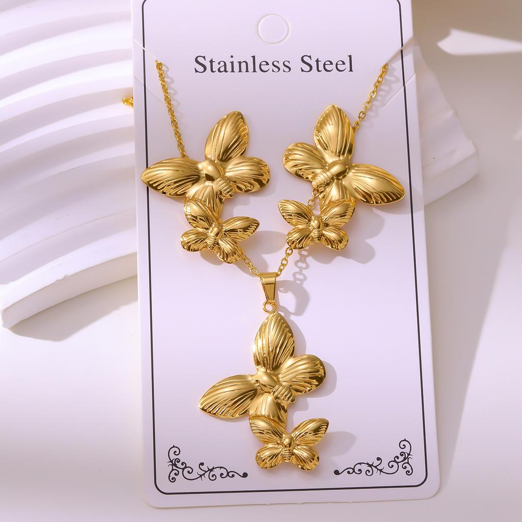 Personalized European and American Fashion Stainless Steel Stud Earrings Necklace Titanium Steel Non-fading Jewelry Set