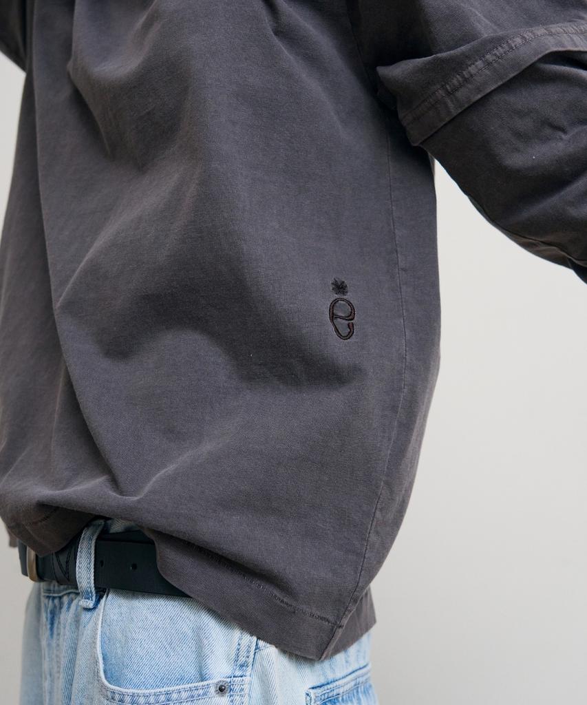 Iseuteuseobiseusyab Double Sleeve Wrangler T-Shirt - Rosie Grey