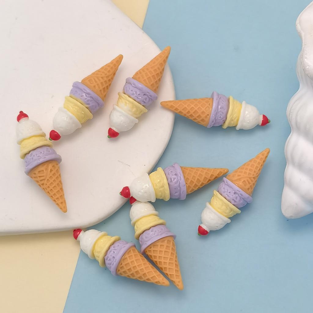 100pcs Mini Simulated Three-layer Ice Cream Cone Ice Cream Resin Crafts Doll House Miniatures Decoration Doll Accessory