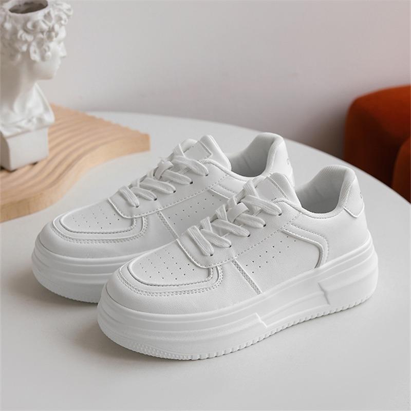 Fashion White Shoes Women 2024 Autumn Outdoor Running Shoes for Women Winter Thick Bottom Height Increase Board Casual Shoes Sneakers