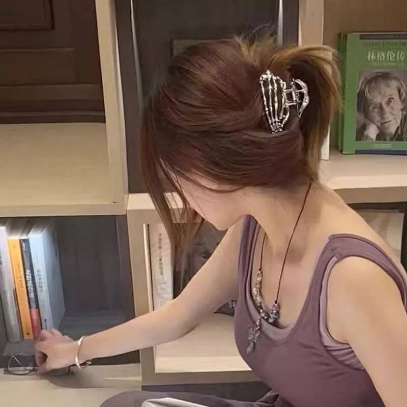 Ghost Metal Hand Grip Hair Clip Fashion Simple Claw Clip French Gift Headdress