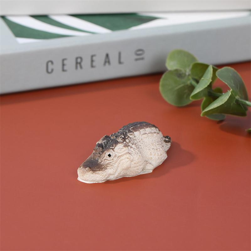 Crocodile Garden Ornament Home Table Decoration Resin Crafts Gift Animal Statue Garden Patio Art Resin Small Crocodile