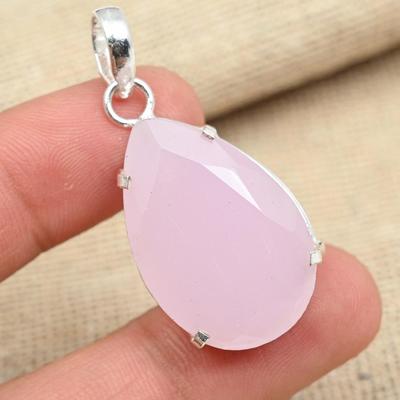 Facettierter rosa Chalcedon-Edelstein-Schmuck, handgefertigter Anhänger aus 925er-Sterlingsilber