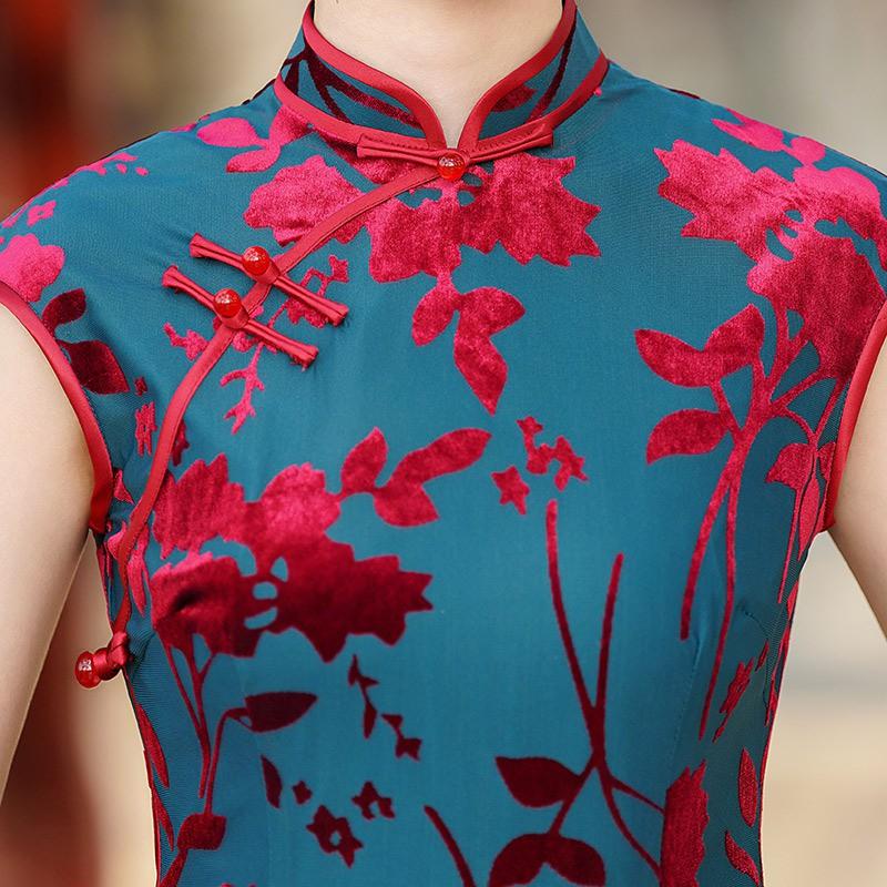 Elegant Modern Chinese-Inspired Long Cheongsam Dress Women Vintage Style Stand Collar Sleeveless Retro Formal Gown