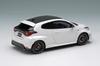Maquilhagem EIDOLON Escala Toyota GR Yaris RZ Alto Desempenho 2024 Acabamento Mica Branco Pérola Platina EM762B 1/43 (Modelo finalizado)