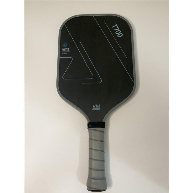 Pickleball raketi T700 karbon fiber, 16mm kalınlık, karbon fiber dokulu mat yüzey, iyi oyun hissi, acemi oyuncular için uygundur