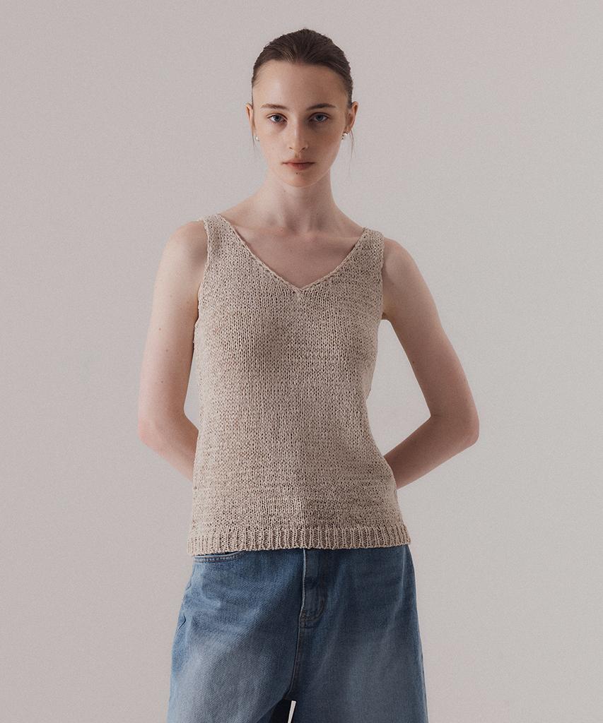 SILN Refined V-Neck Straw Knit Sleeveless (Beige)