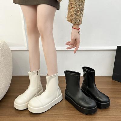 Muffin dicksohlige Martin-Stiefel im britischen Stil für Damen, 2025 Herbst neu, super angesagte dünne Stiefel, koreanische Version von dünnen Lokomotiv-Kurzstiefeln