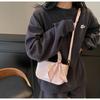 Fashion small bag women's portable spring new fashion versatile messenger bag exquisite small bag
