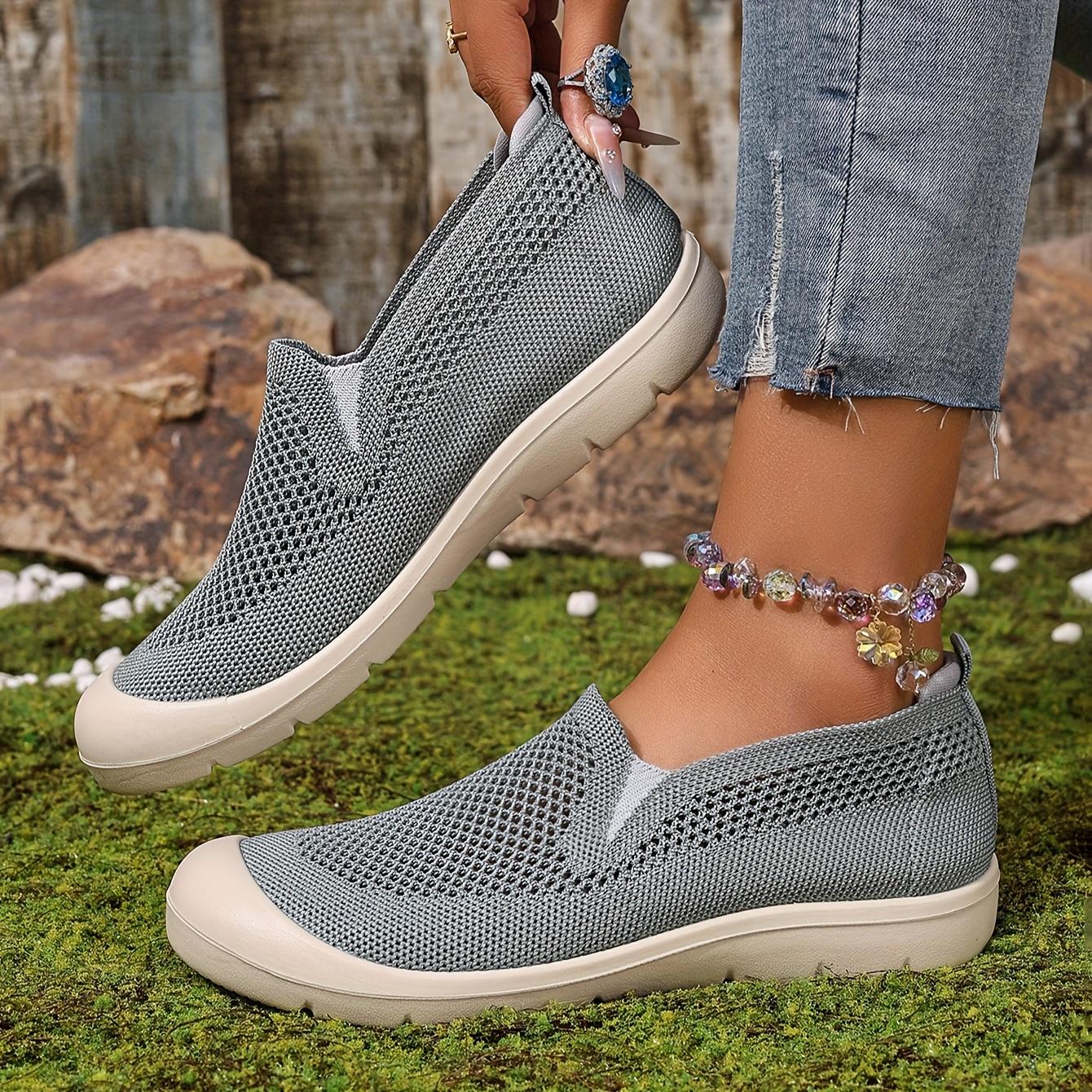 

Летняя новая женская обувь с перфорацией дышащая и повседневная. Туфли для мам в один шаг легкие и удобные. Сетчатая обувь для среднего возраста 43