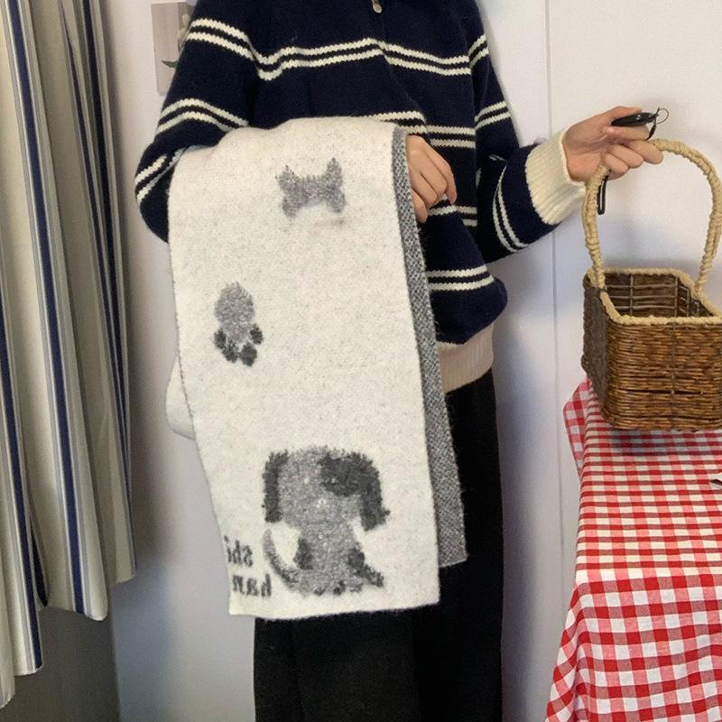 Women's Fluffy Knitted Puppy Scarf - Cozy Wool for Autumn & Winter