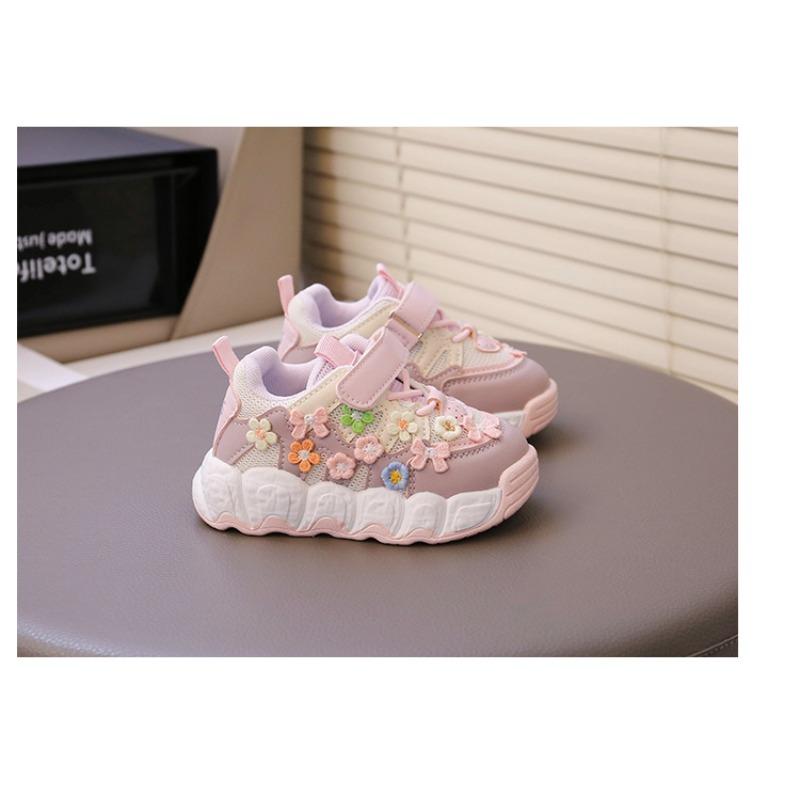 Mädchen Sportschuhe neue Frühjahrs- und Sommerschuhe für Kinder Mädchen Mode Netz atmungsaktiv Freizeitschuhe Stickerei Blumen