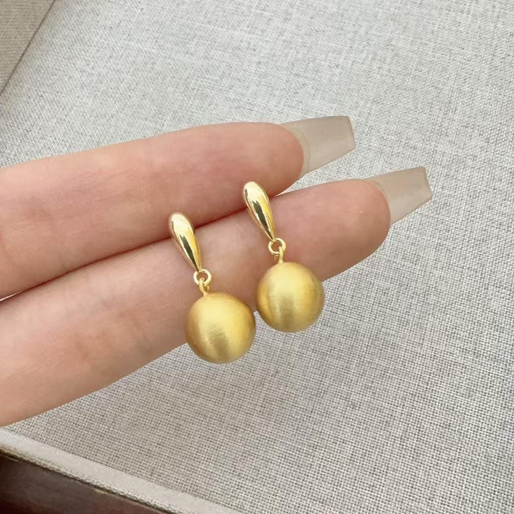 Retro Brushed Metal Ball Stud Earrings - Elegant, High-End, Versatile Fashion for Women