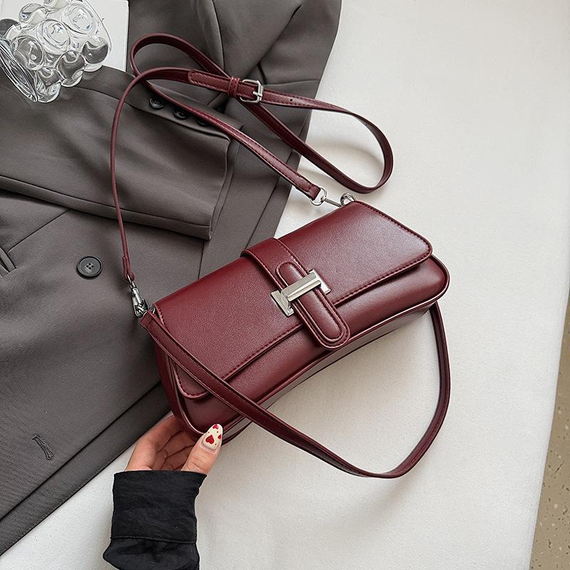 High-value Fashionable and Popular Underarm Bag Women's 2025 New Simple Casual Shoulder Messenger Bag Niche Baguette Bag