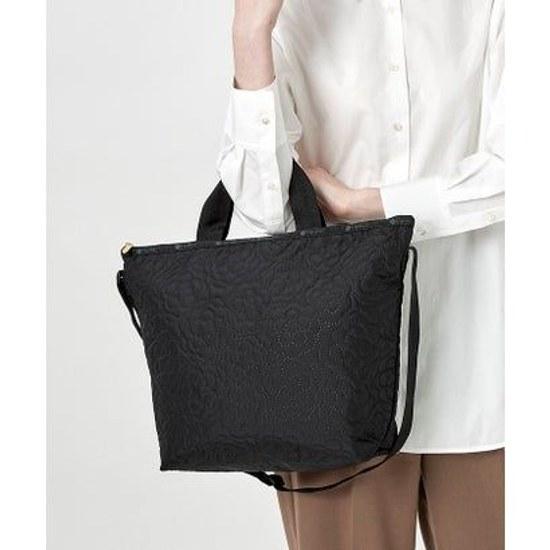 LeSportsac DELUXE EASY CARRY TOTE (Puffy Blossoms)