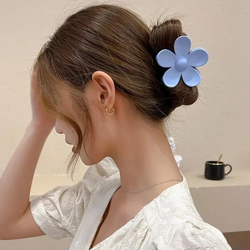 New Flower Hair Clips For Women Sweet Hair Claw Ponytail Clips Hair Holder Fashion Barrette Girls Headwear Hair Accessories