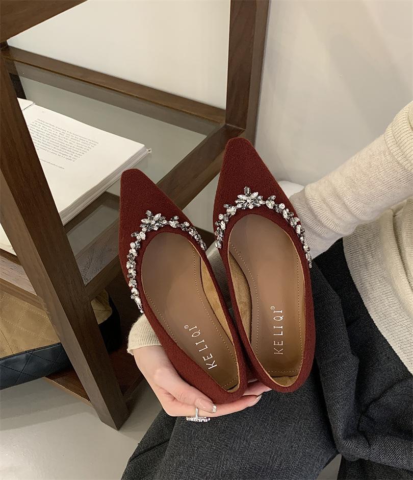 Fashion elegant show high small fragrant lazy shoes sweet European and American 2025 Internet celebrity new dopamine elegant single shoes women