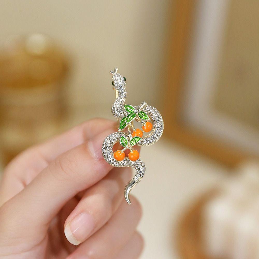 Sparkling Zodiac Snake Brooch Minimalist Snake Lapel Pin Temperament Rhinestone Collar Pins  Office
