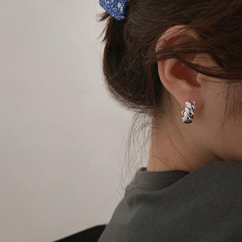 Korean Style Cable Knit Croissant Earrings - Hip Hop Retro Ear Hoops & Studs for Women