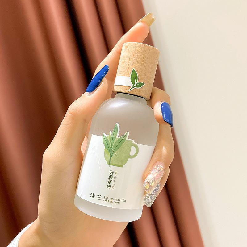 Women's Perfume Wood Cover Scrub Fresh and Lasting Floral and Fruit Fragrance Recommended Perfume for Girls