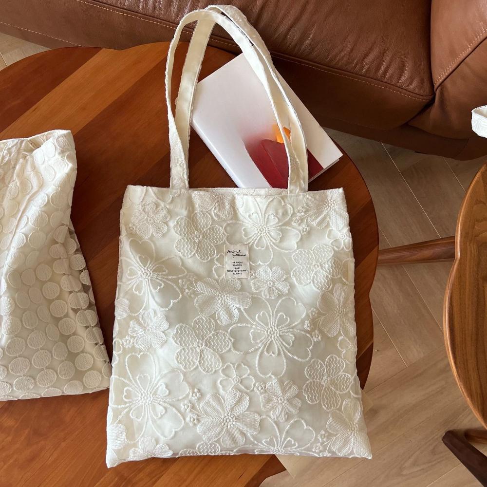 Women Large Capacity Canvas Shoulder Bag Lace Floral Embroidered Tote Bag Reusable Shopping Bag Women Purses and Handbags