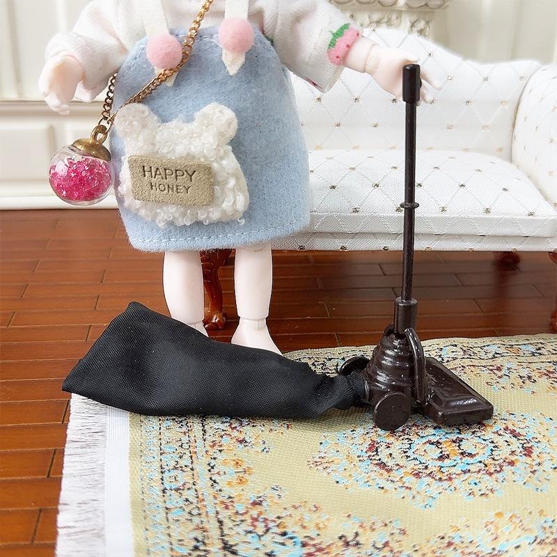 

1/12 Dollhouse Simulation Vacuum Cleaner Model Dollhouse Mini Housework Dust Catcher Toy Dolls House Furniture Decor Accessories
