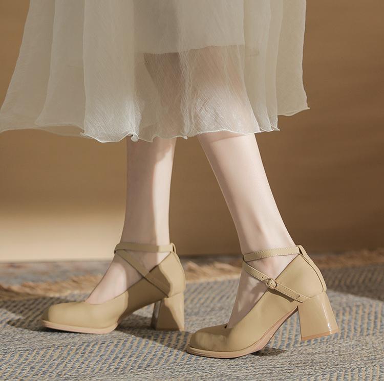 

Модная обувь на высоком каблуке для женщин 2025 Новые туфли на высоком толстом каблуке с ремешком и перекрестной пряжкой Ретро одинарные туфли Французские туфли Мэри Джейн Женские туфли-лодочки 39 хаки