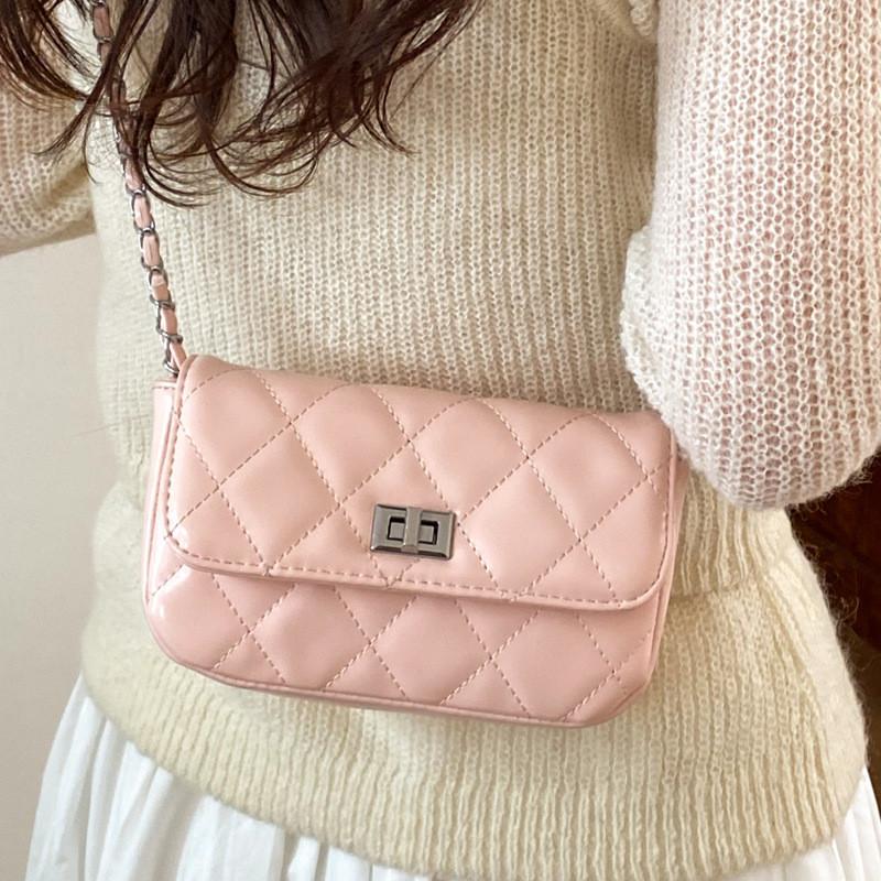 IELGY Ladies Chain Bag Fashionable All-Match Commuter Crossbody Square Bag