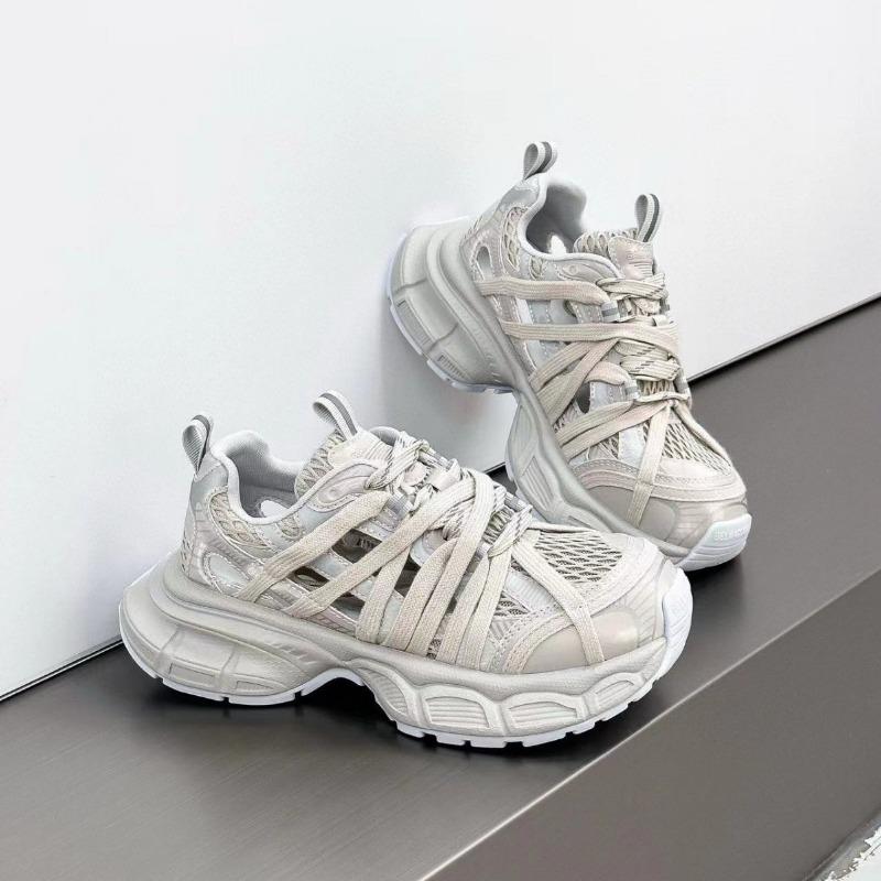 

Ретро дышащие полые папины кроссовки женские летние новые на толстой подошве маффины повседневные с сумкой на носке спортивные сандалии 40