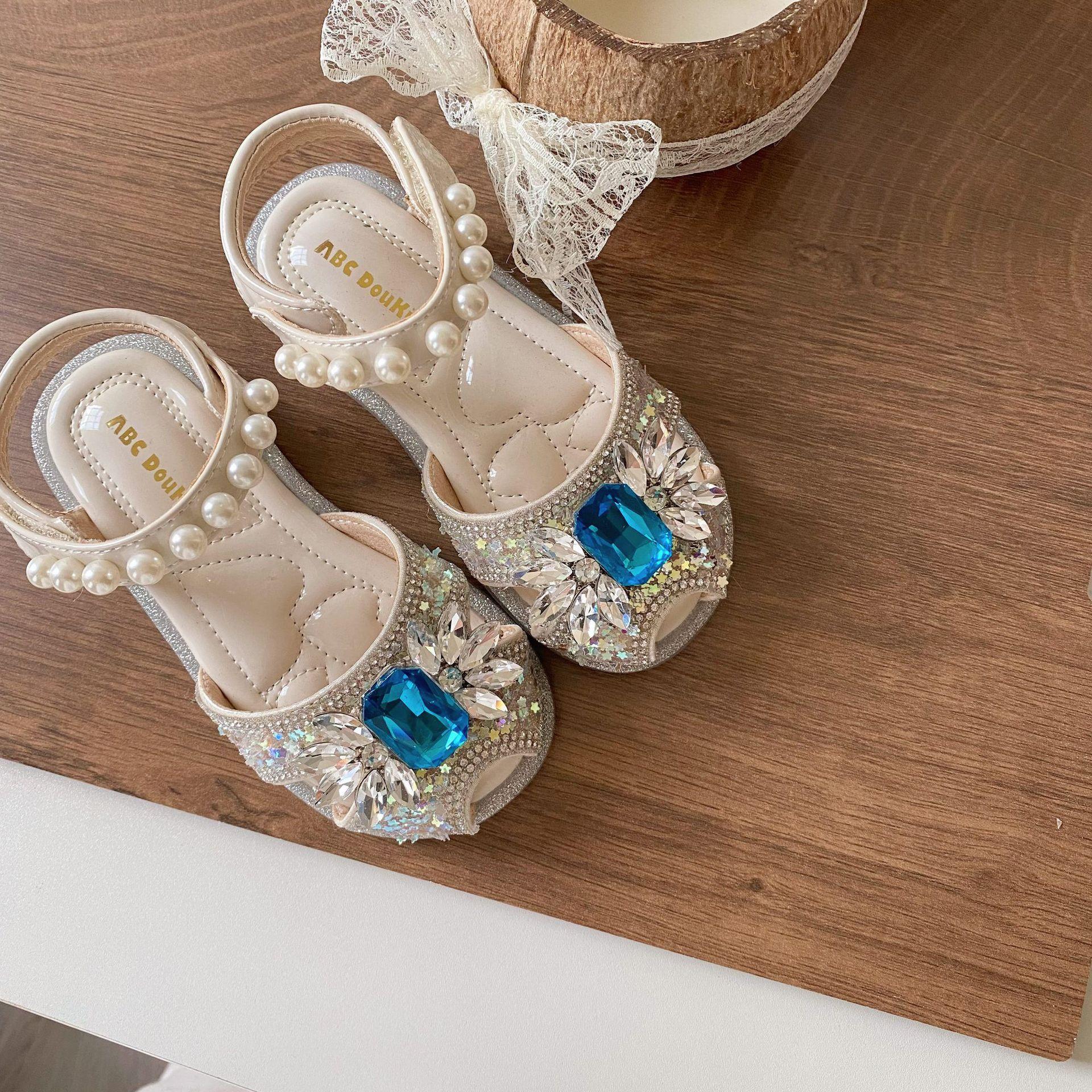 Girls spring and summer new Elsa flash diamond pearl sandals hollow breathable crystal flat bottom girls princess shoes 26 абрикосовый