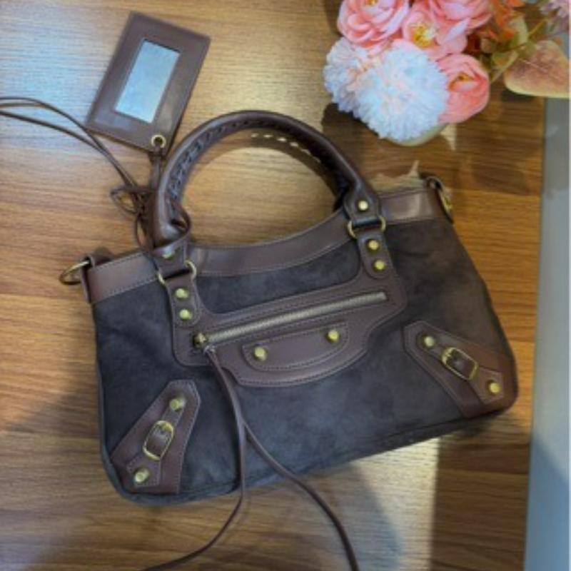 Style Punk de Rue Fille Chaude Rivet Sac de Moto Sac à Main Daim Épaule Travers