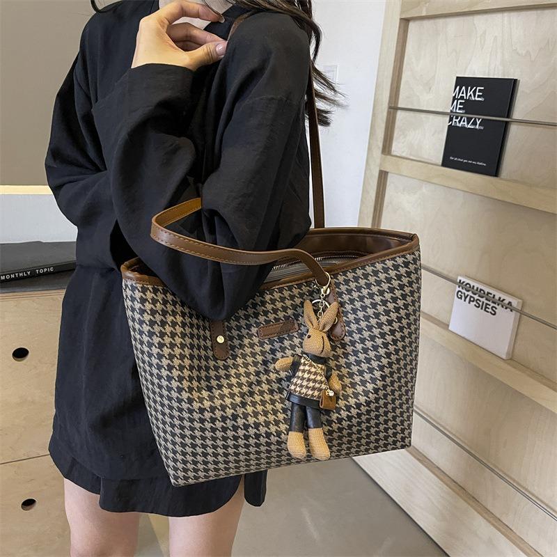 Qiandongge bag women's new trendy with high-quality texture shoulder canvas bag commuter large-capacity tote bag