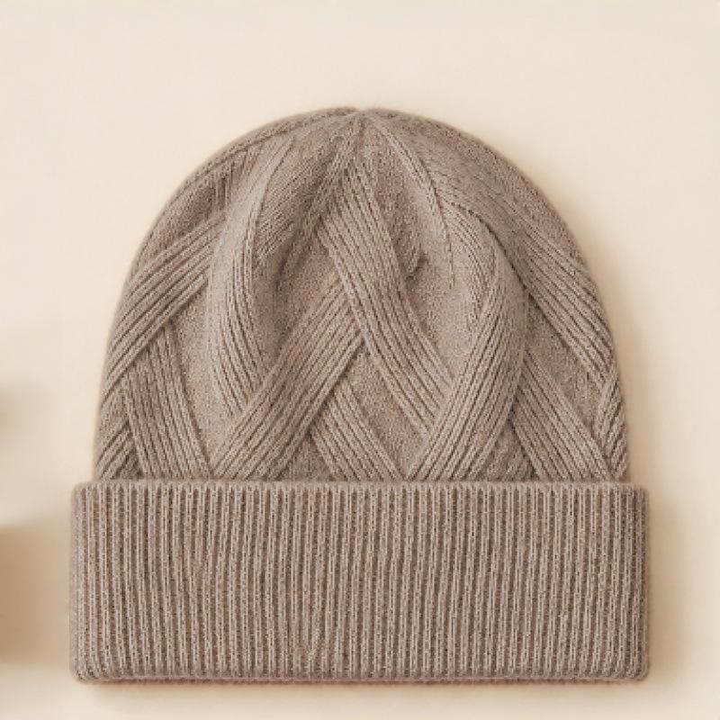 Simple and versatile wool hat women's autumn and winter outdoor sports warm pullover hat, ear protection and cold protection knitted hat
