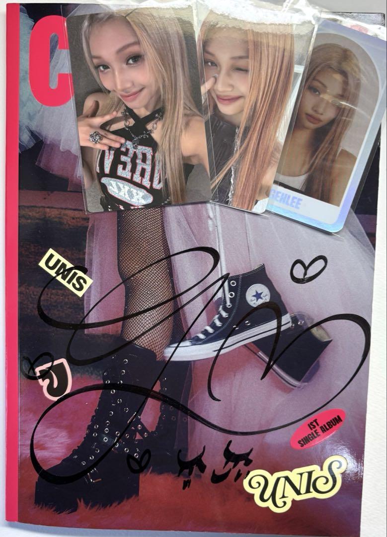 

[USED] UNIS GEHLEE DANGCA Signed Album & Trading Card