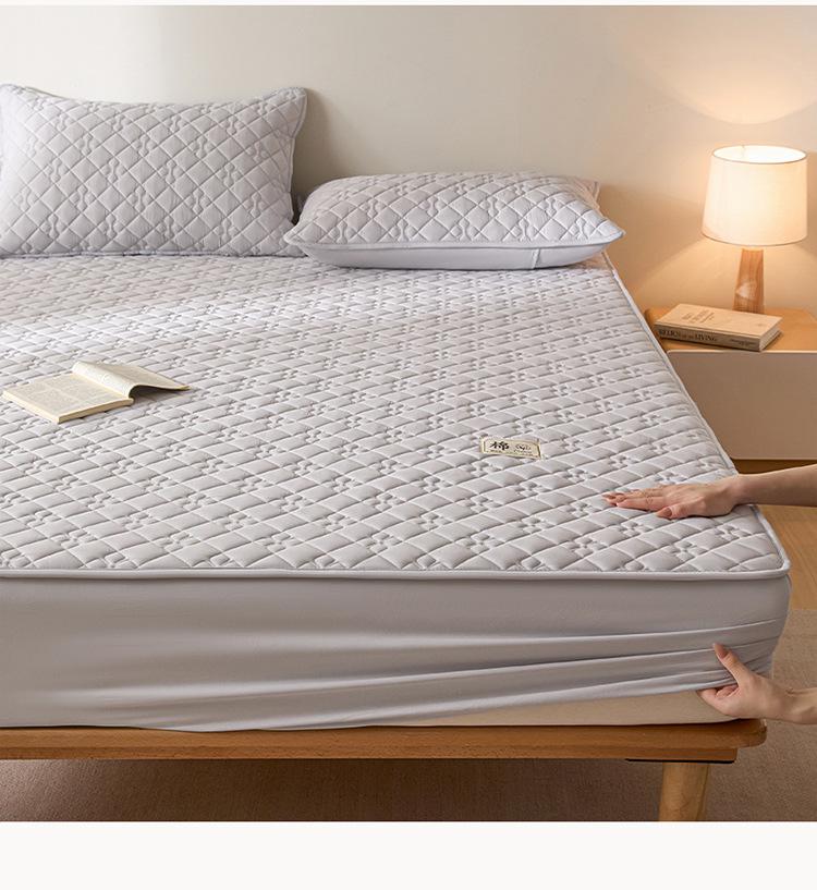 All-Cotton Quilted Waterproof Mattress Protector for All Seasons