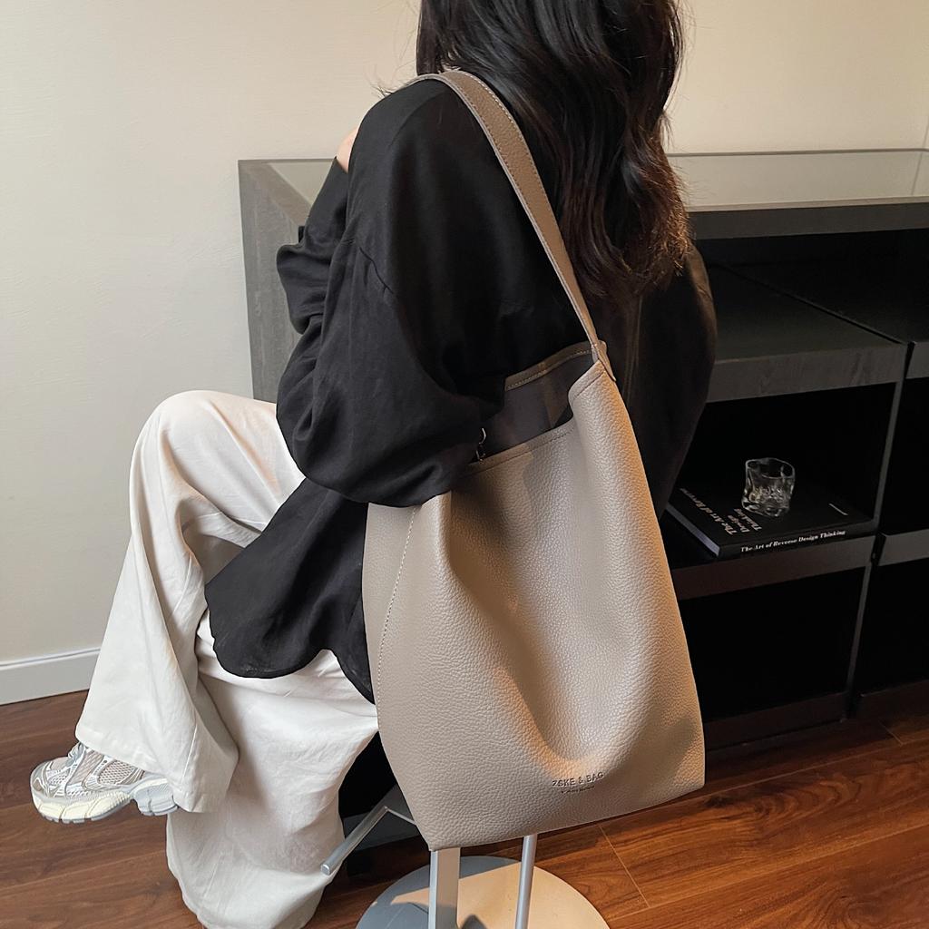 Lazy-looking Large Bag, Simple Shoulder Bag, Soft Leather Bucket Bag