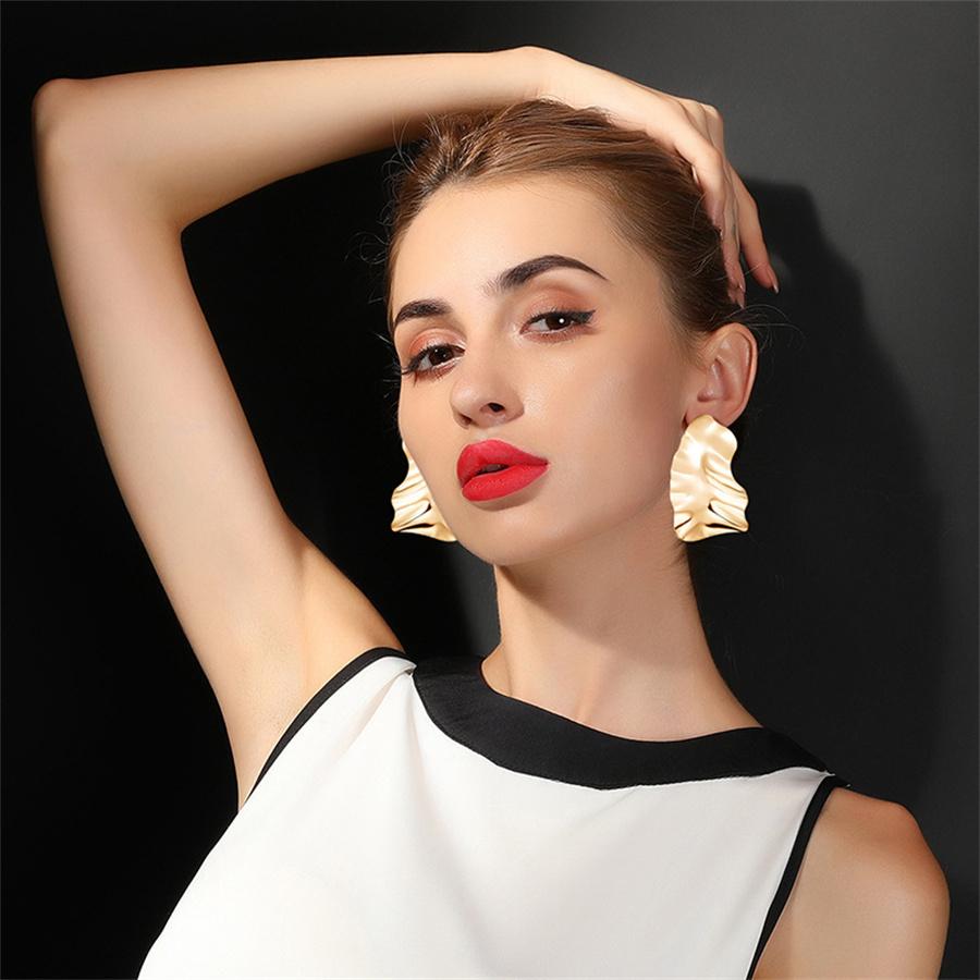 New Shiny Pendant Earrings Rose Gold Simple Rectangular Earrings Ladies Exquisite Earrings Stud Earrings