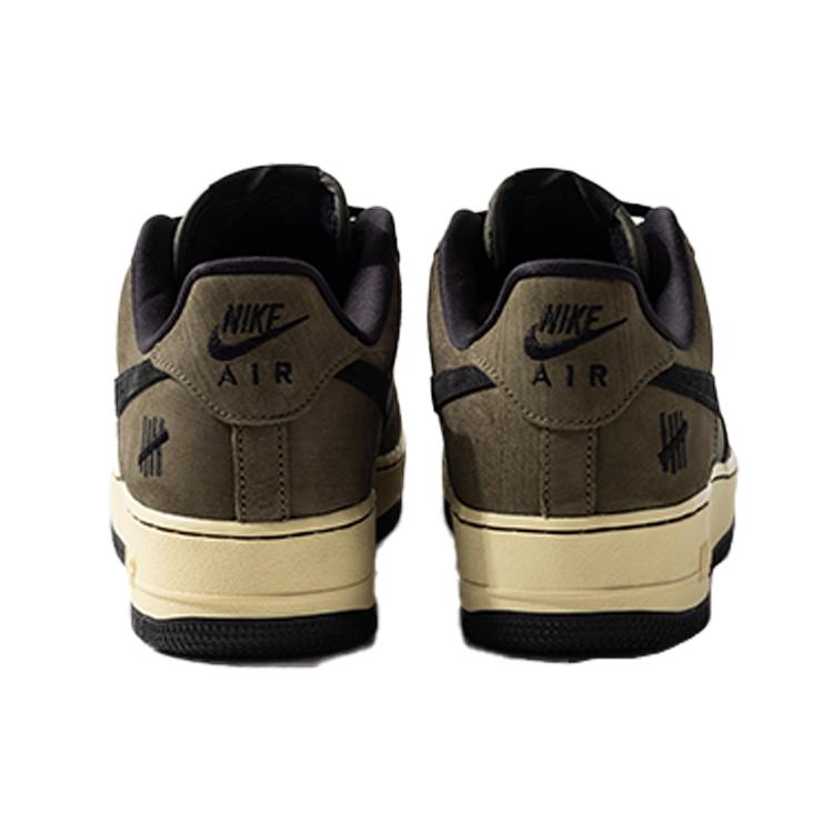 Nike Air Force 1 Low Sp Undefeated Ballistic Dunk Vs. AF1