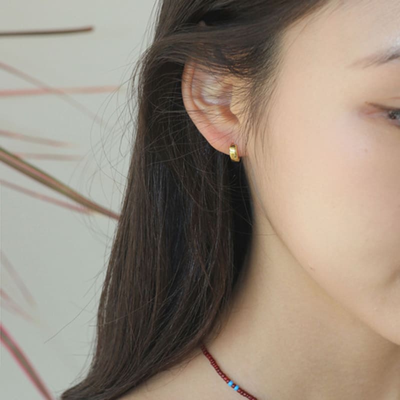 modernlike 14k gold-filled silver round one-touch earrings