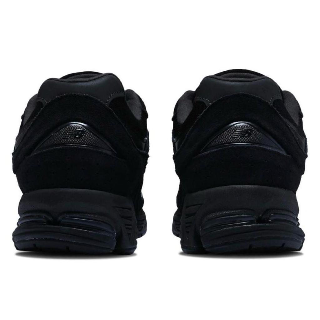 U2002RBL FEKETE Triple Black Japán cipő Számozott [New Balance] - (Fekete, méret, Felnőtt, ár, 26.5 cm)