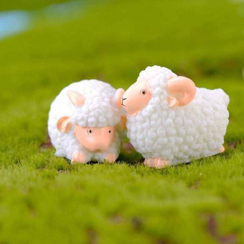Hand-painted Chinese Style Resin Sheep Animal Figurine For Decorations And Gifts